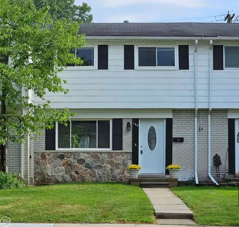 156 Parnacott, Mount Clemens, MI 48043