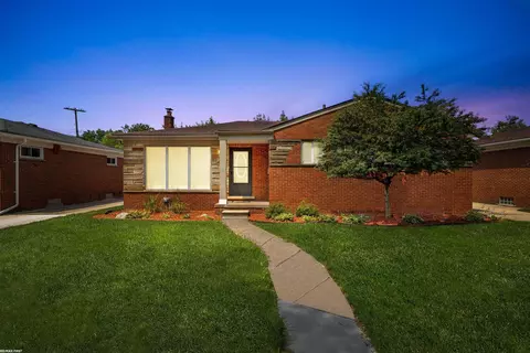 23461 Cloverlawn, Oak Park, MI 48237