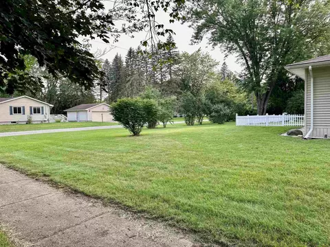 618 S Silverleaf, Gladwin, MI 48624 photo 6