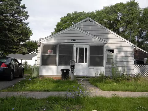 2411 N Clinton, Saginaw, MI 48602