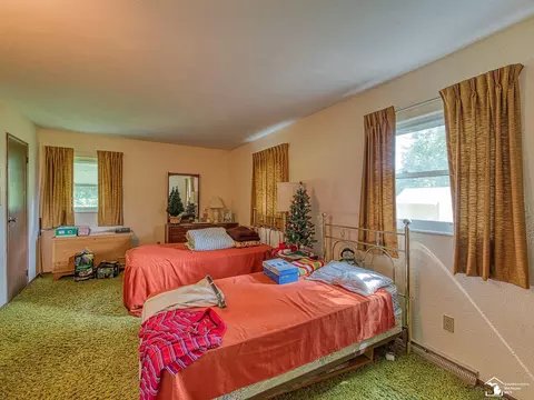 2372 Devonshire, Temperance, MI 48182 photo 15