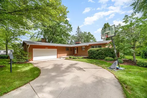 2612 Lambros, Midland, MI 48642