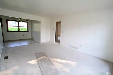 702 Smith, Monroe, MI 48161 photo 11