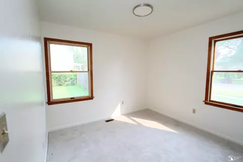 702 Smith, Monroe, MI 48161 photo 19