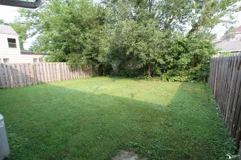 702 Smith, Monroe, MI 48161 photo 9
