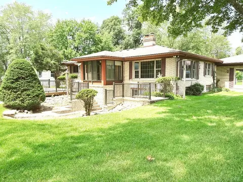 3229 W Drahner, Oxford, MI 48371