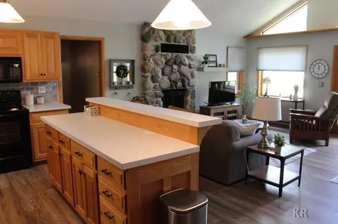 2136 Heather Way, Gladwin, MI 48624 photo 14