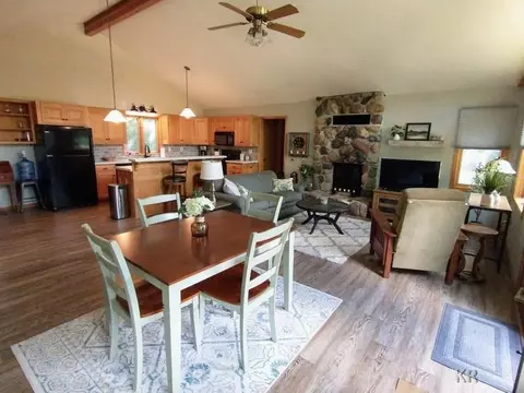 2136 Heather Way, Gladwin, MI 48624 photo 9