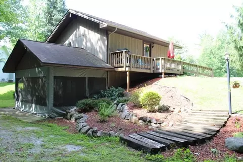 2136 Heather Way, Gladwin, MI 48624 photo 3