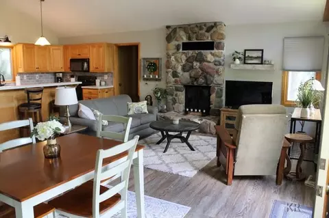2136 Heather Way, Gladwin, MI 48624 photo 11