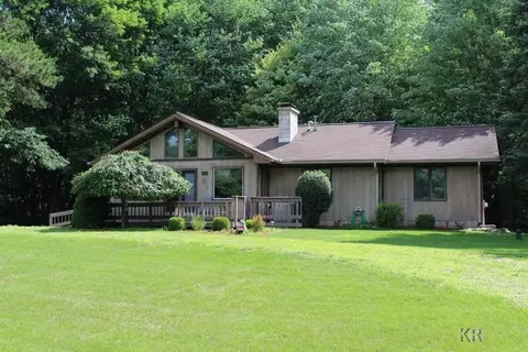 2136 Heather Way, Gladwin, MI 48624 photo 2
