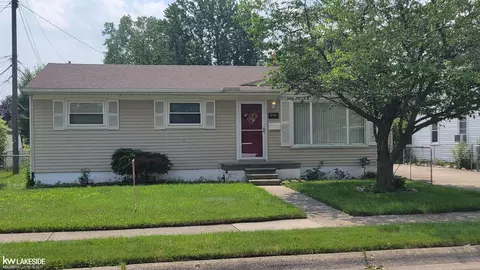 14676 Chesterfield, Warren, MI 48089
