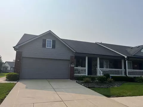 54726 Darby UNIT 47, Chesterfield, MI 48051