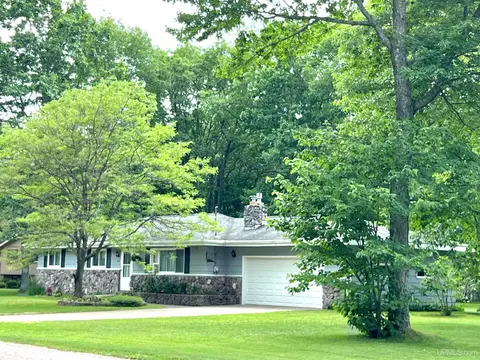 249 Oakridge, Marquette, MI 49855