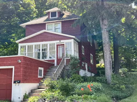 1105 E Sixth, Houghton, MI 49931