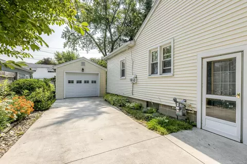 830 N Sixth, Saint Clair, MI 48079 photo 9
