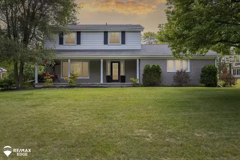 8111 Manchester, Grand Blanc, MI 48439