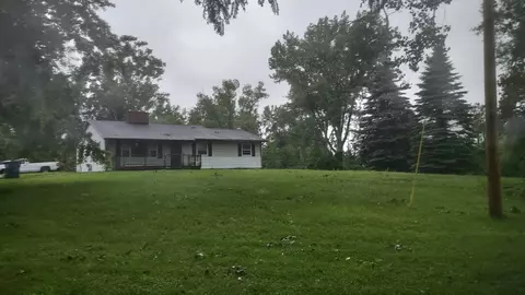 3113 N Huron, Pinconning, MI 48650