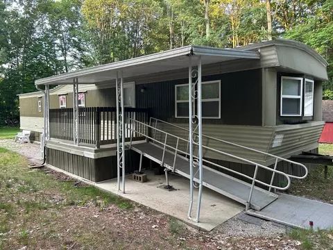 1119 Wild Cherry, Gladwin, MI 48624