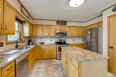 2258 Willow, Temperance, MI 48182 photo 5