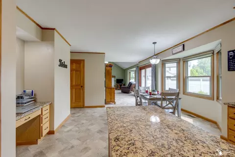 2258 Willow, Temperance, MI 48182 photo 12