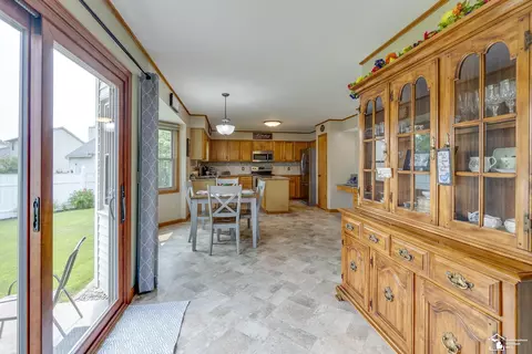 2258 Willow, Temperance, MI 48182 photo 11