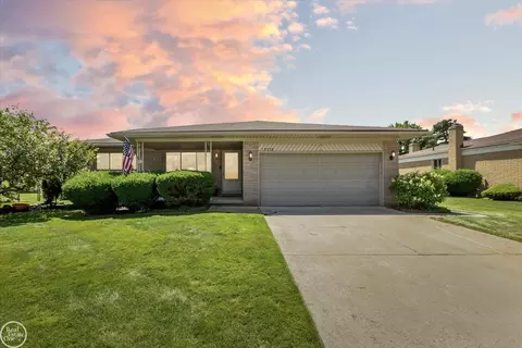 19558 Lloyd, Clinton Township, MI 48038