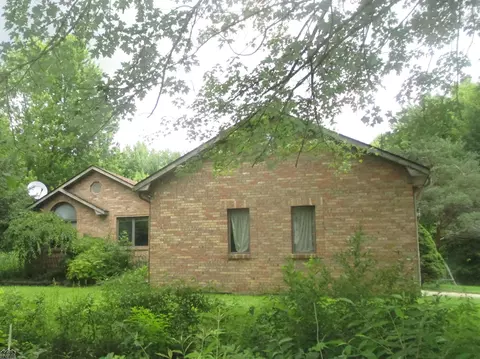 5889 Mckinley, East China, MI 48054