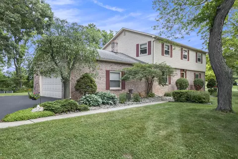 9349 Burning Tree, Grand Blanc, MI 48439