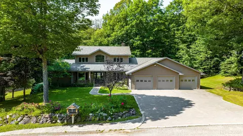 1015 Maplewood, Hancock, MI 49930