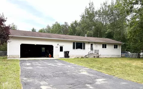 7792 Lake Bluff 194, Gladstone, MI 49837