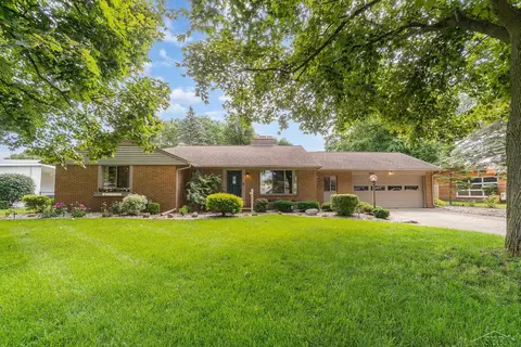 660 Fairway, Saginaw, MI 48638