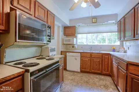 285 Grosse Pointe, Grosse Pointe Farms, MI 48236 photo 6