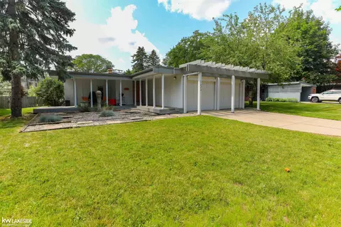 1604 Witherbee, Troy, MI 48084