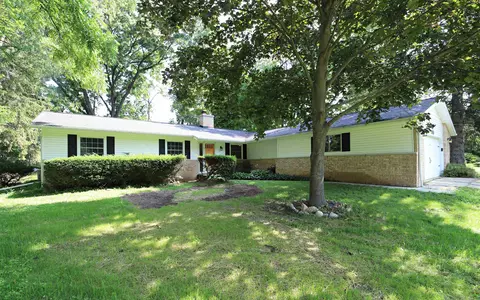 9272 W Carpenter, Flushing, MI 48433