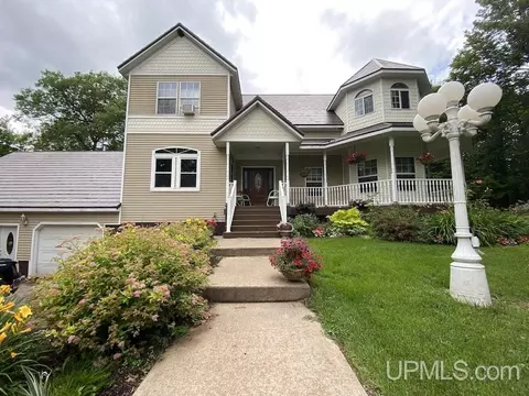10 Co Rd 480, Negaunee, MI 49866