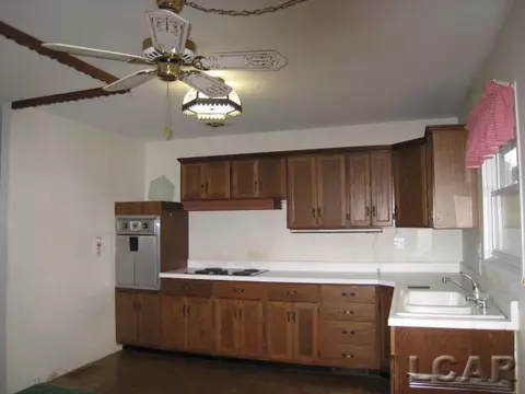 106 Pine, Tecumseh, MI 49286 photo 8