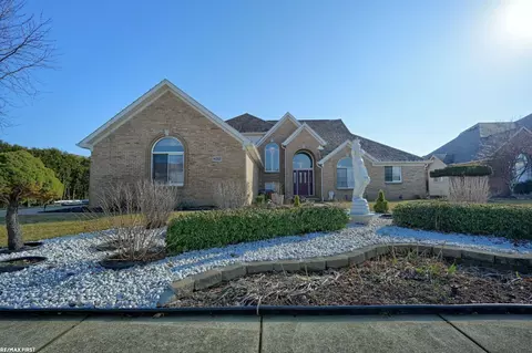 14302 Glenwood, Shelby Township, MI 48315