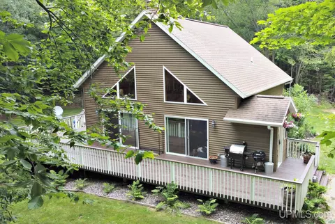 w15468 Old J Road, Athelstane T-wi, WI 54104
