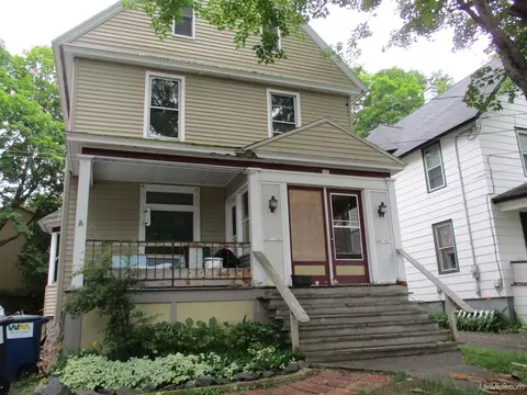107 W Edwards, Houghton, MI 49931