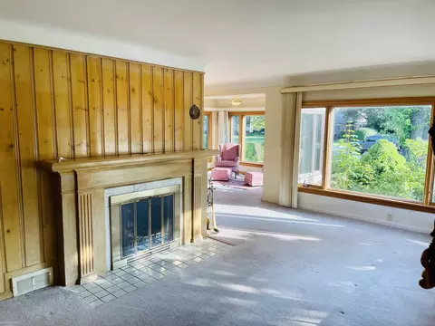 69 Vernier, Grosse Pointe Shores, MI 48236 photo 3