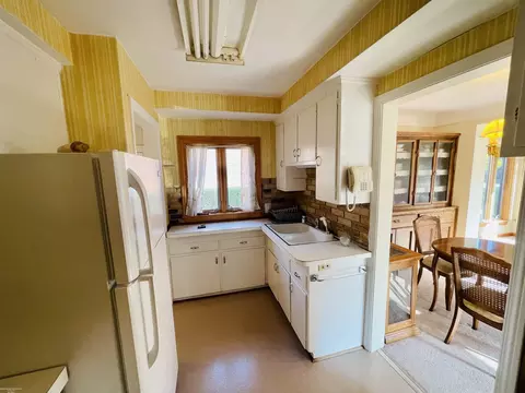 69 Vernier, Grosse Pointe Shores, MI 48236 photo 9