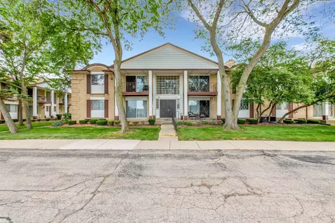 29201 Hayes #47, Warren, MI 48088
