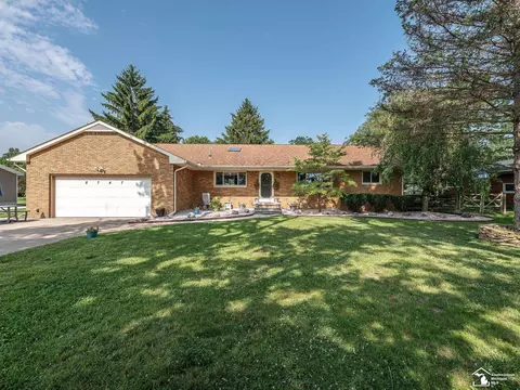 8747 Hazelwood, Newport, MI 48166