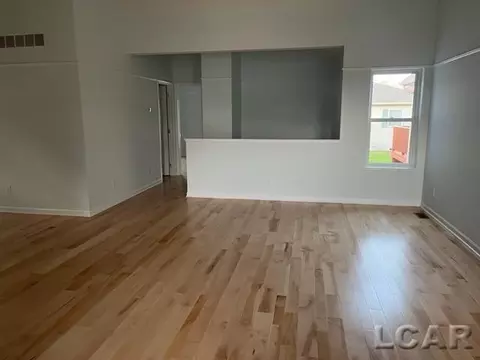587 Ridge, Tecumseh, MI 49286 photo 5