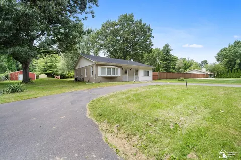 21100 Dean, Romulus, MI 48174