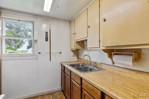 2763 Drexel, Adrian, MI 49221 photo 8
