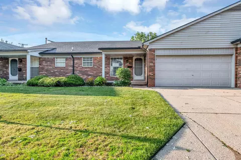 24605 Park Ter #3, Harrison Township, MI 48045