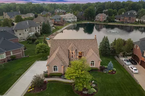 11427 Scarborough, Shelby Township, MI 48315