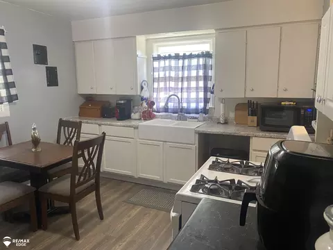 1278 Knickerbocker, Flint, MI 48505 photo 2